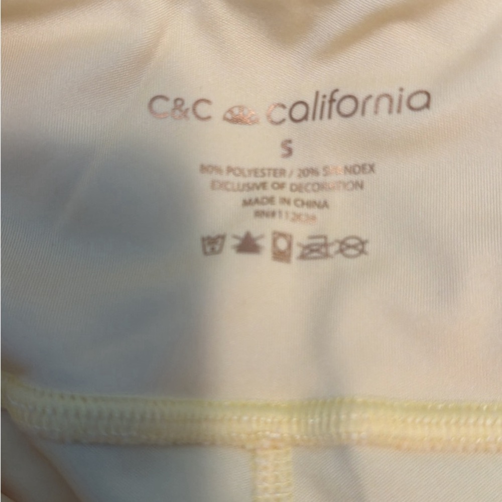C&C California Yellow Chevron-Trim Capris Women’s small NWT - Picture 10 of 11